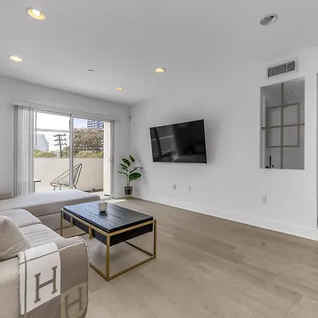Luxury & Modern 3 Bedroom & 3 Bathroom Penthouse In Santa Monica With Free Parking Los Angeles Exterior photo